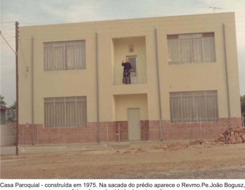 Galeria de fotos antigas (clique na imagem para ampliar e ver a legenda)